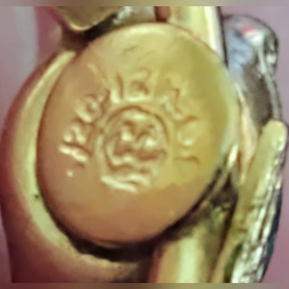 Nephrite Wreath 12k GF Brooch - Picture 2 of 3